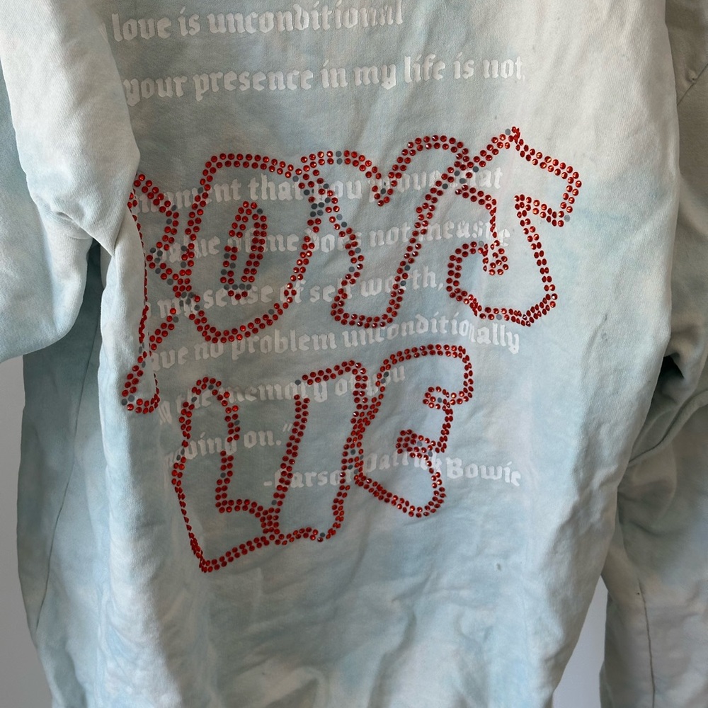 Boys lie hoodie with overlapping sleeves